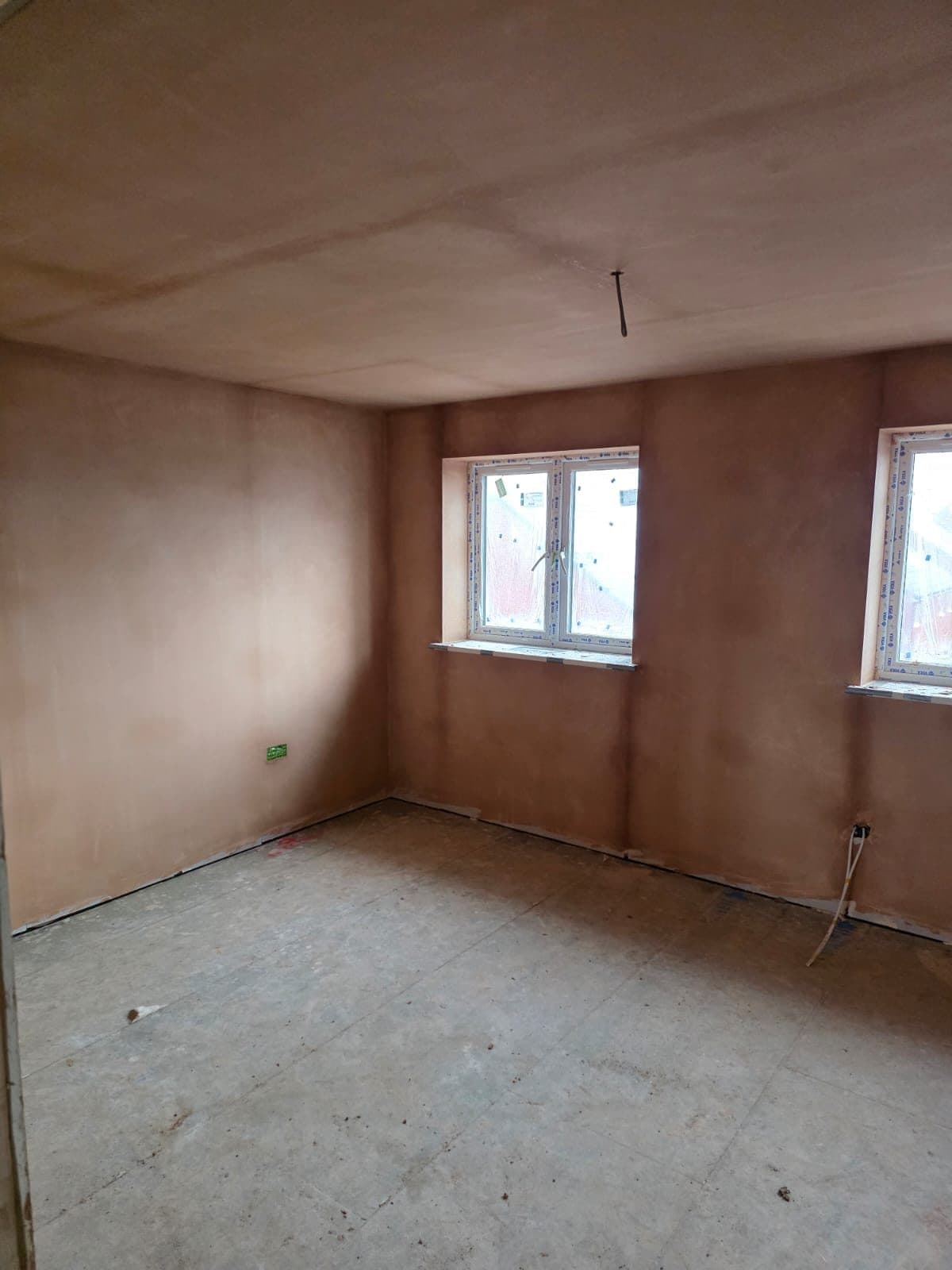Plastering / Tape and jointing