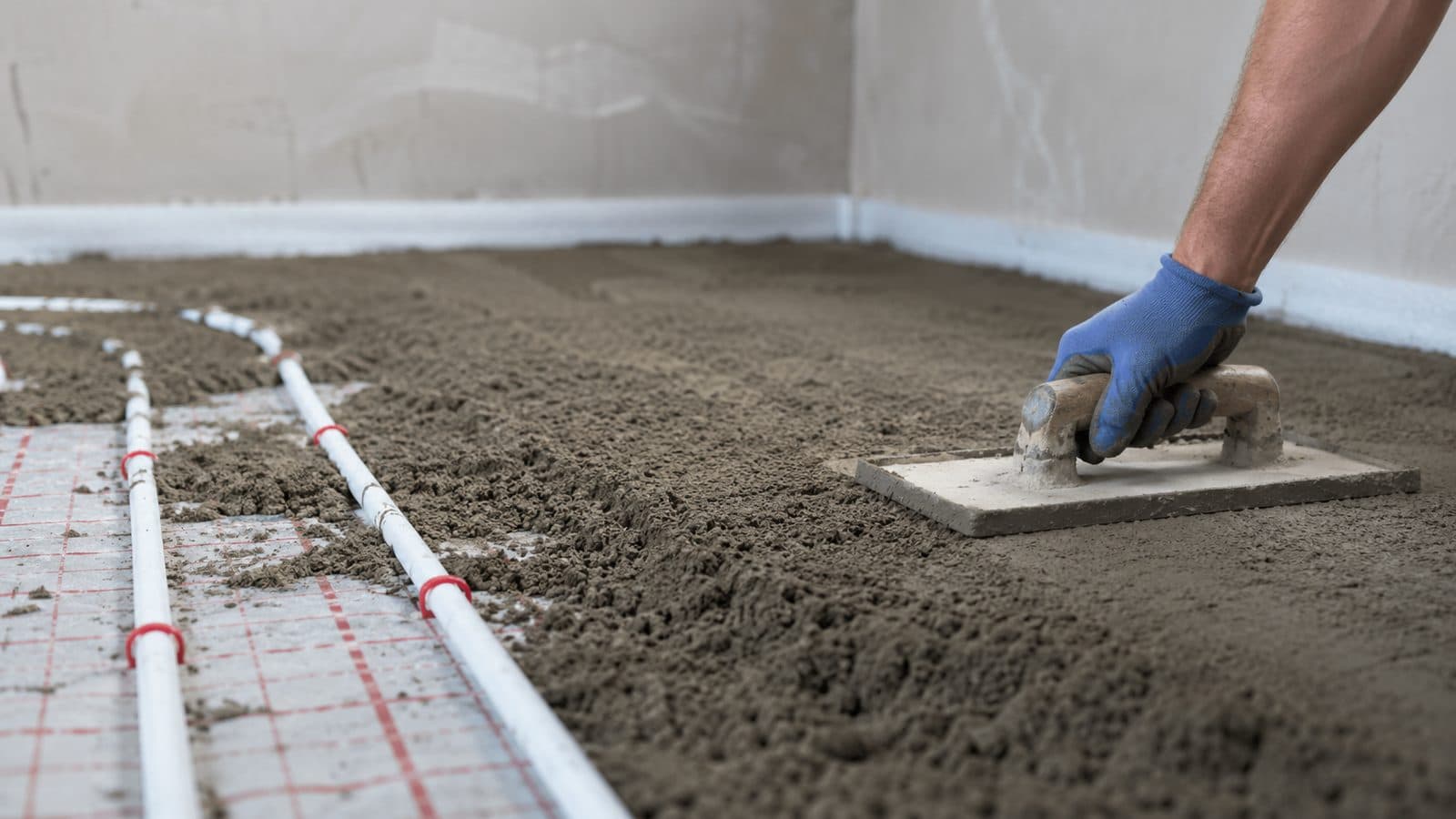 Screeding